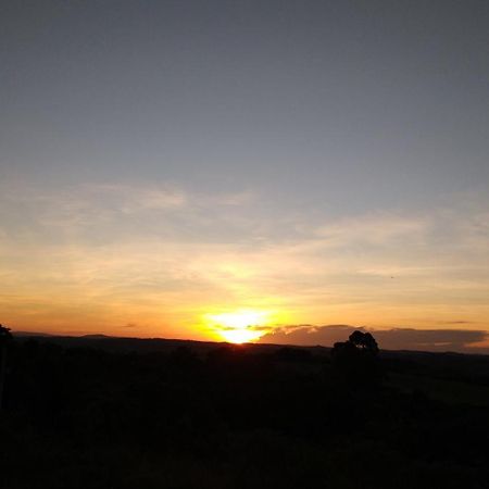 Pousada E Chales Por Do Sol São Tomé das Letras Kültér fotó